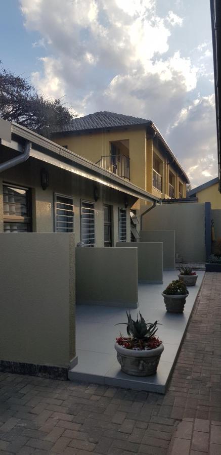 Salas Stay, Midrand Luaran gambar