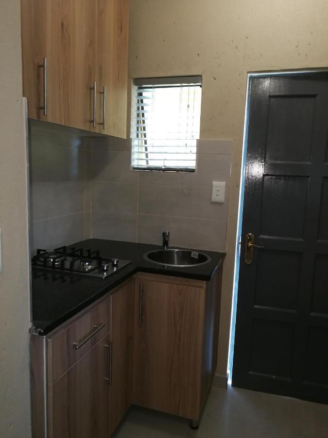 Salas Stay, Midrand Luaran gambar